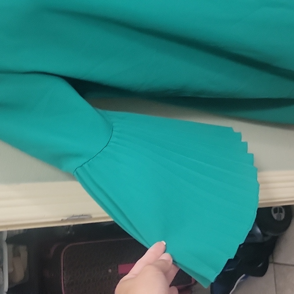 Dress - Picture 3 of 7